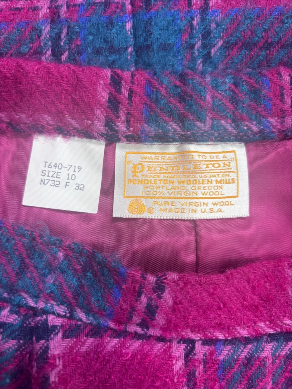 RARE Vintage Pendleton Classic Plaid Wool Blend Pencil Skirt in Fuchsia and Teal - Picture 11 of 11